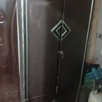 فروش کمد سالم محکم تمیزنو.بعلت کمبودجا