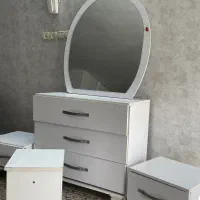 میز لوازم آرایش و ۲ عدد پاتختی