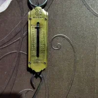 ترازو دستی قدیمی بیشتر از ۵۰سال