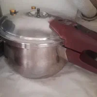 زودپزبزرگ ۷لیتری کاملا سالم