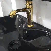 تعویض شیر آلات نو با کهنه