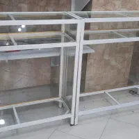 ویترین شیشه ای