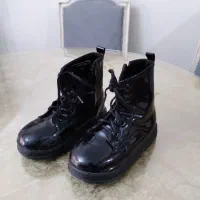 نیم پوت بغل زیپ ورنی سایز۲۹اندازه کف کفش۲۰سانت|کفش و لباس بچه|کرج, چمران|دیوار