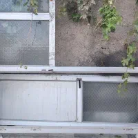 درب آلومینیومی همراه با پنجره متصل