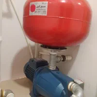 پمپ آب با منبع در حد نو