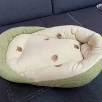 قنداق سویسی نوزاد بسیار تمیز و کم‌استفاده