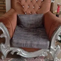 مبل چهار نفره به همرام جلومبلی ویک عدد میز عسلی|مبلمان خانگی و میز عسلی|اسلام‌شهر, شهرک مفیدی|دیوار