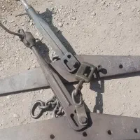 بازو فرگوسن ، اسیاب، و لوازم جانبی