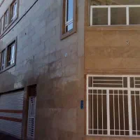 ۱۱۰ متر نوساز|اجارهٔ آپارتمان|قم, سنگ بند|دیوار