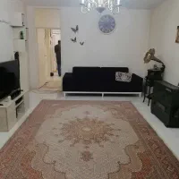 ویلایی با حیاط