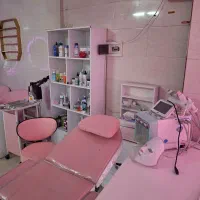 فروش وسایل کامل آرایشگاه به دلیل مهاجرت|آرایشگاه و سالن‌های زیبایی|بروجرد, |دیوار