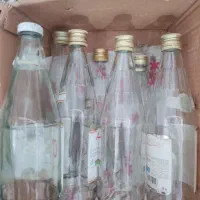 تعدادی شیشه برای عسل