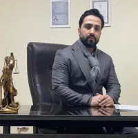 وکیل پایه یک دادگستری و‌مشاور حقوقی