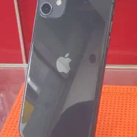 آیفون ۱۱ ۱۲۸ پلمپ باطری ۸۰.فرم کاملا سالم و تمیز.|موبایل|رامسر, |دیوار