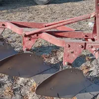 گاو آهن سه خیش تسمه در حد نو|ماشینآلات صنعتی|پیر بکران, |دیوار