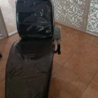 دو عدد صندلی اصلاح در حد نو
