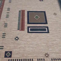 فرش و پشتی ۵ تومن