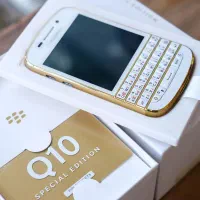بلک بری Q10 Gold Special Edition رجیستر