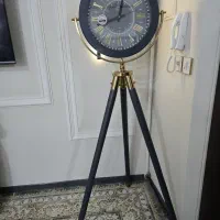 ساعت ایستاده