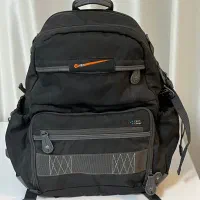 کیف دوربین ونگارد مدل Veo 42