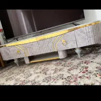 میز تی وی ،ساعت، سرخکن