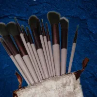 فروش انواع لوازم آرایشی و بهداشتی