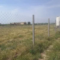زمین ۸۰۰ متر با فنس و درخت و تانکر در صالحیه