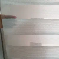 پرده زبرا  رنگ سفید وپرده توری با زیرپرده