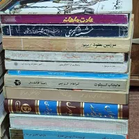 تعدادی کتاب تاریخی و رمان ادبی مصور|کتاب و مجله تاریخی|قائم‌شهر, |دیوار