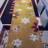 فرش راهرویی.ساعت دیواری