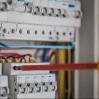 برقکاری.برادران اسدی خدمات کامل رفع اتصالی 24ساعته