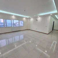 آپارتمان ۱۳۸ متر خ آزادی باسندتکبرگ محمودآباد