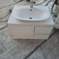 روشویی نسبتا بزرگ