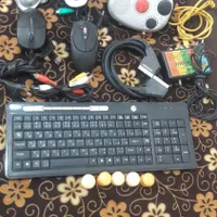 مقداری وسایل وتعدادی باطری