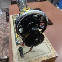 چرخ خیاطی سیاه خانگی