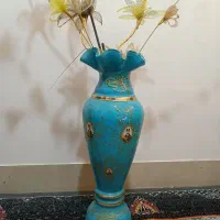 گلدان کنار مبلی