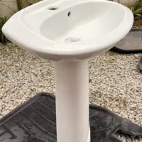 روشویی سرویس بهداشتی