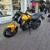 بنلی ۳۰۰ طلایی ۴۰۲