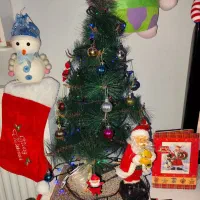 درخت کریسمس ۸۰ سانت همراه عروسک های خارجی