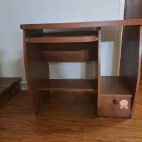 میز کامپیوتر سالم