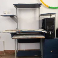 یک عدد میز کامپیوتر|میز تحریر و کامپیوتر|نقده, |دیوار