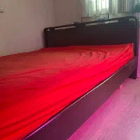 تخت خواب چوبی دو نفره
