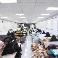 خیاط و چرخکار وسط کار با بیمه