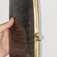 کیف پول دستی