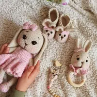 ست خرگوش، جغجغه و بند پستونک و پاپوش