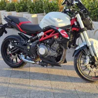 بنلی جفت 310 مدل 1400 در حد صفر