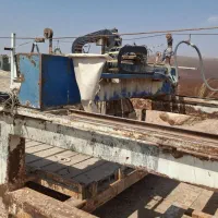 نرده زن،صراحی زن چهارگوش