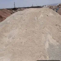 کارگر مصالح کشیدن