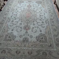 یک فرش ۶متری و۹متری سالم یک میلیون وپانصدتومان