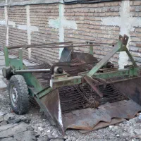 یک عدد دستگاه سیب زمینی برداشت کن به فروش می رسد